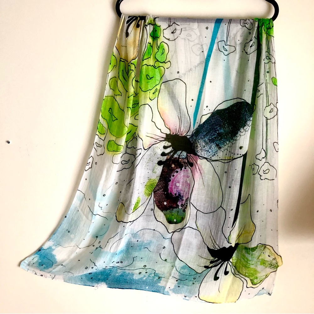 Dolcezza Floral Design Scarf.